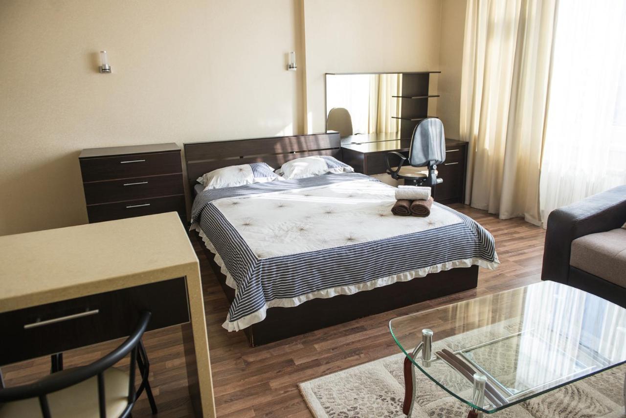 שימקנט Apartment On Kunayeva 38 מראה חיצוני תמונה